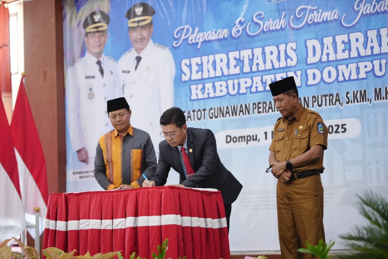 Sekda dompu purna tugas